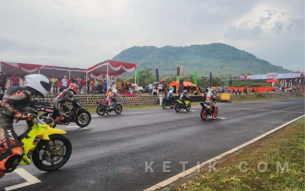 Foto Final Jatim Racing Series 2026 di Sirkuit Magetan. (Foto: Fiqih Arfani/Ketik.com)