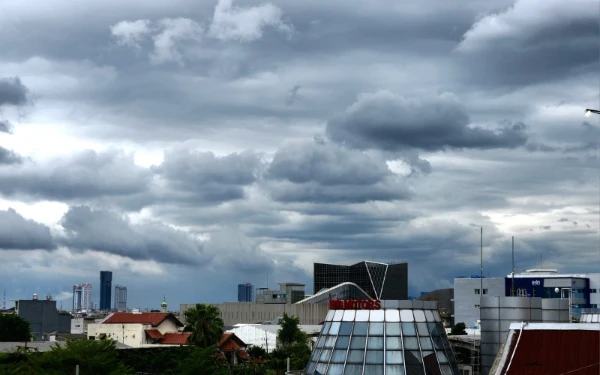 Thumbnail Berita - Prakiraan Cuaca Hari Ini 29 Maret 2026: Kota Surabaya dan Malang Berawan