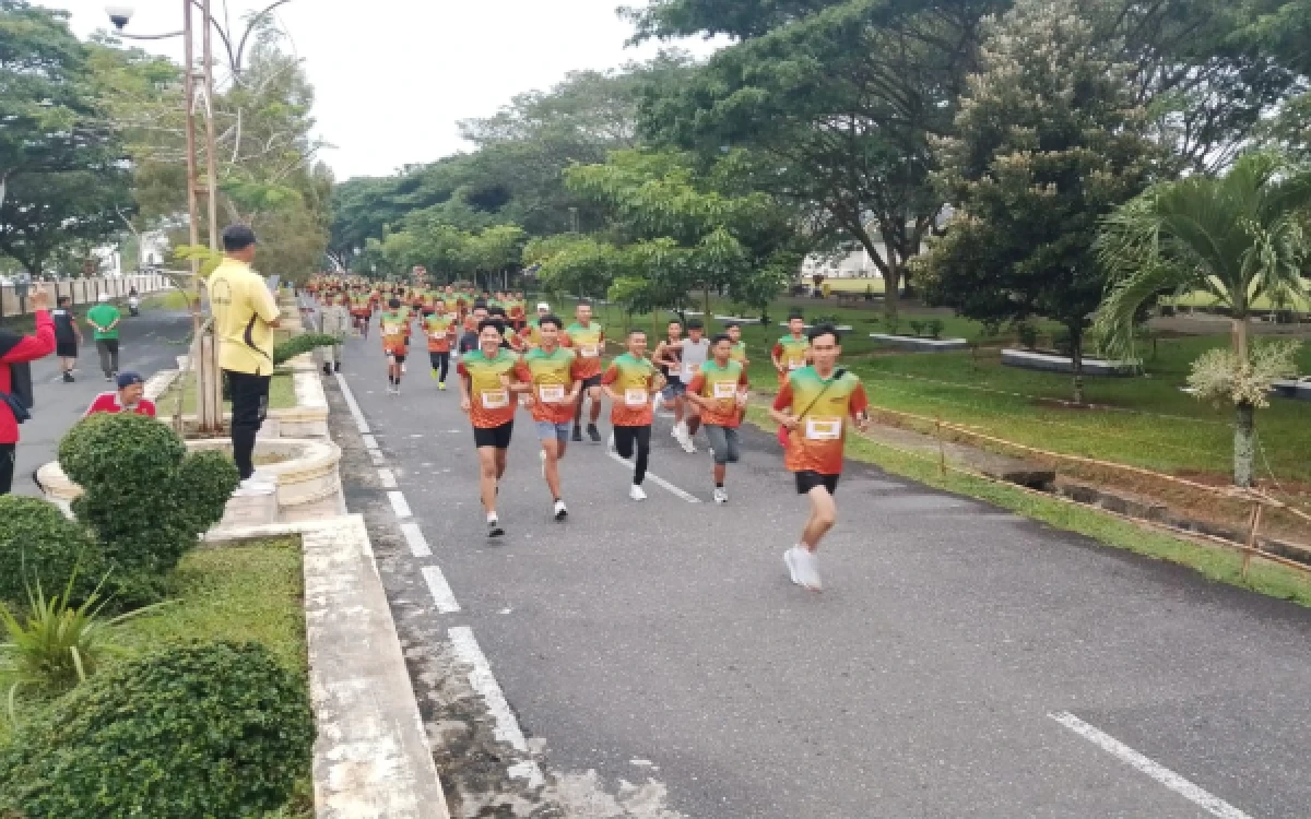 Thumbnail Berita - Manfaatkan Hari Minggu Bupati Asahan Lepas Fun Run 5 K dan Jalan Santai
