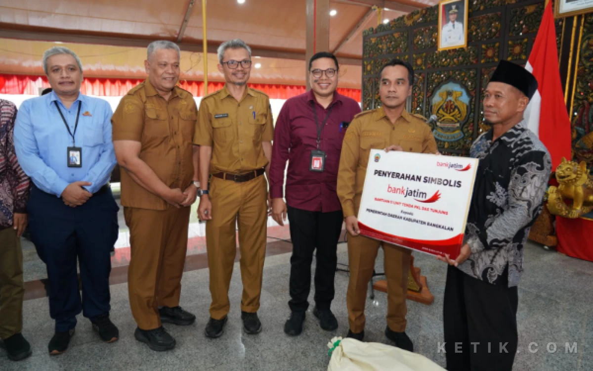 Thumbnail Berita - PKL Tonjung Ditata Ulang, Pemkab Sediakan Tenda dan Kredit Nol Persen