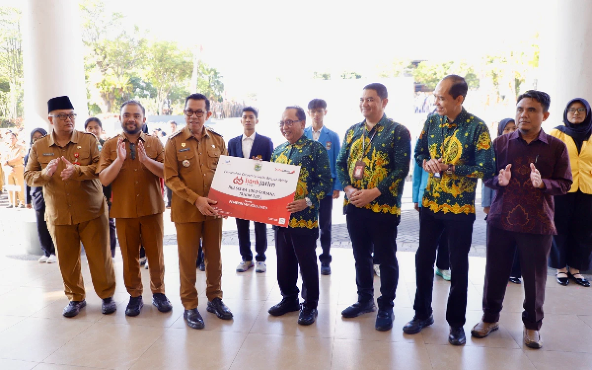 Thumbnail Berita - Pemkot Batu Genjot Program 1.000 Sarjana, Bank Jatim Beri Dukungan CSR Rp236 Juta