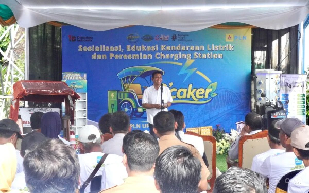 Thumbnail Berita - Pemkab Bojonegoro dan PLN Resmikan Charging Station, Dorong Penggunaan Kendaraan Listrik