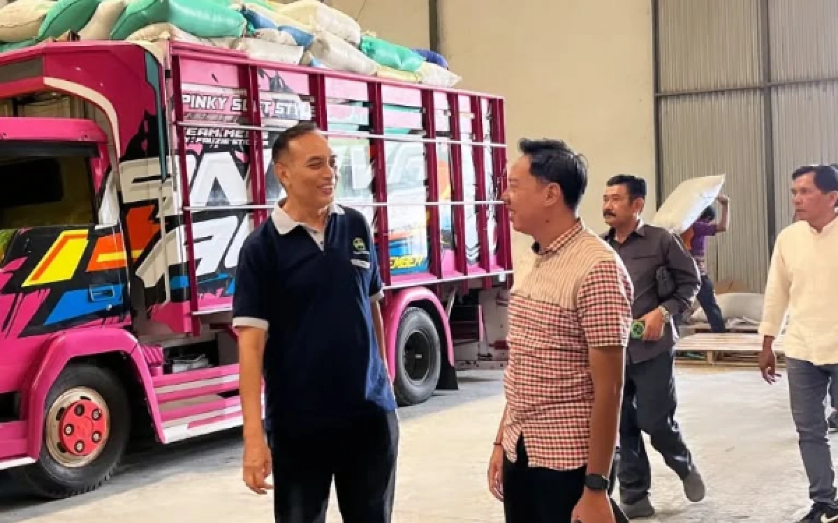 Thumbnail Komisi B DPRD Lumajang Pantau Ketahanan Pangan dan Kunjungi Penggilingan Padi di Tekung