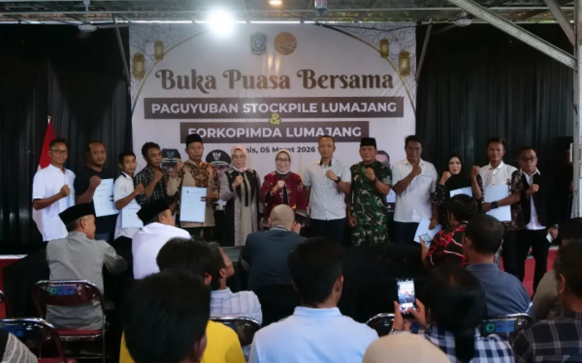 Thumbnail Ketua DPRD dan Bupati Lumajang Dorong Pengusaha Stockphile Tertib Administrasi