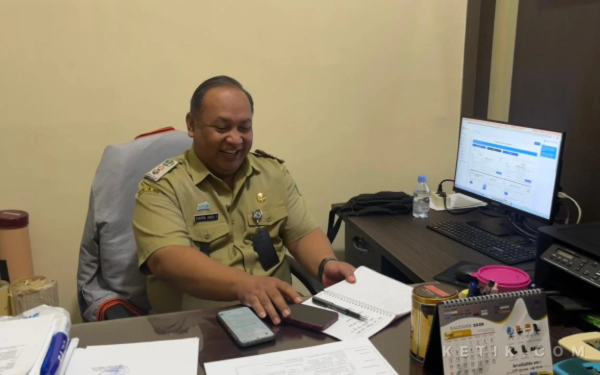 Foto Lurah Lowokwaru turut mendorong masyarakat dalam ikut serta mengatasi dan mencari solusi penanganan banjir. (Foto: Lutfia/Ketik.com)