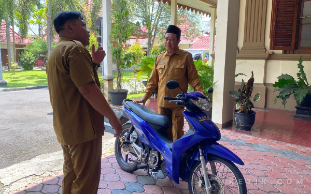 Thumbnail Berita - Dari Bengkel Sekolah ke Masa Depan: Siswa SMK Sulap Motor BBM Jadi Listrik