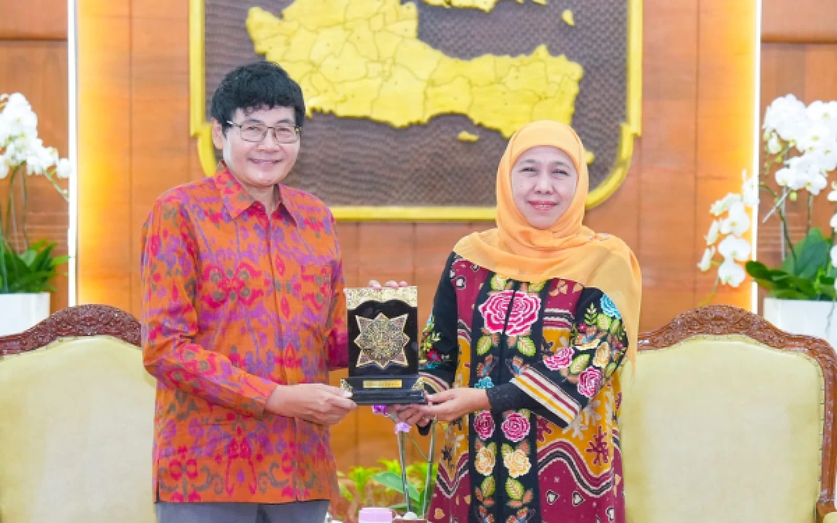 Thumbnail Berita - Gubernur Khofifah Terima Dubes RI untuk Australia dan Pelaku Bisnis Kulit