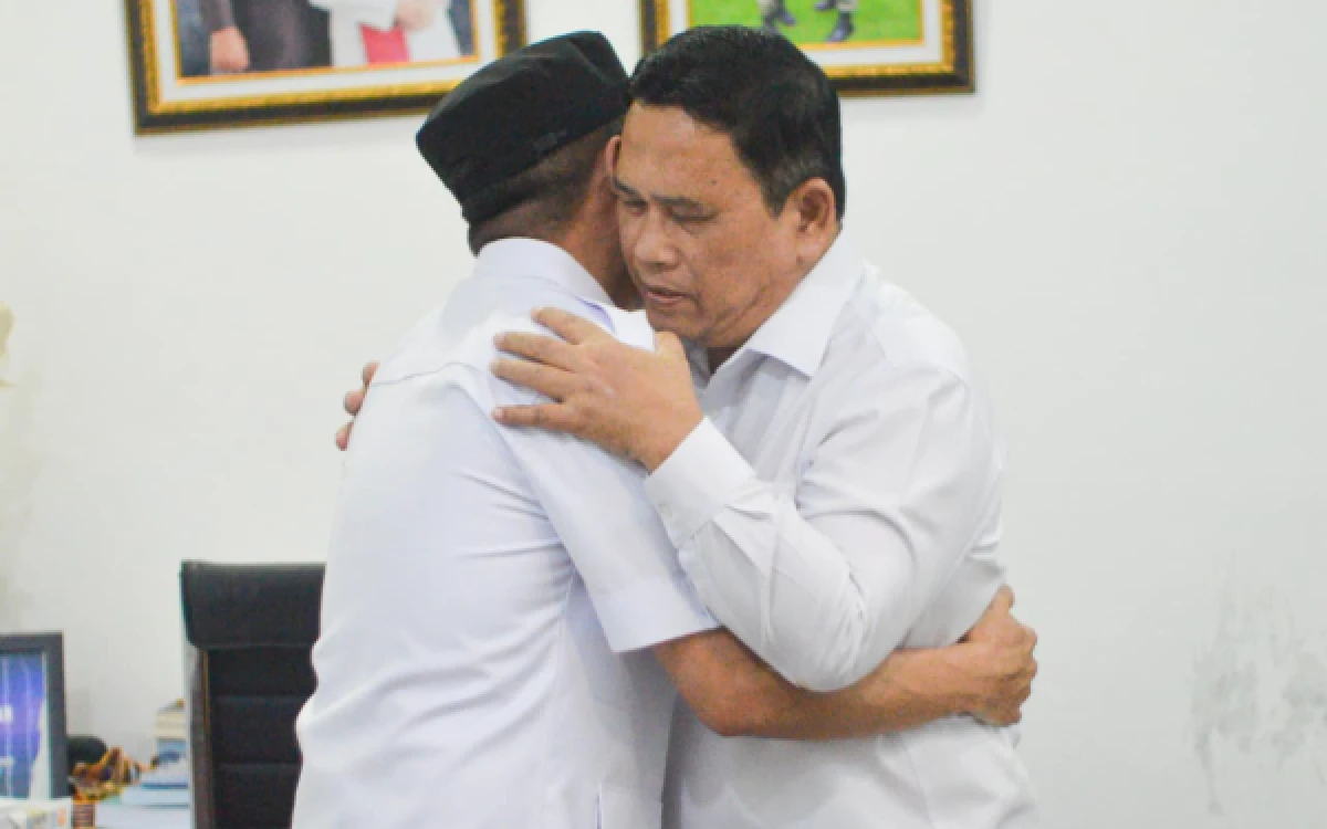 Thumbnail Berita - Hubungan Sempat Panas, Bupati Lebak Akhirnya Sambangi Wakil Bupati