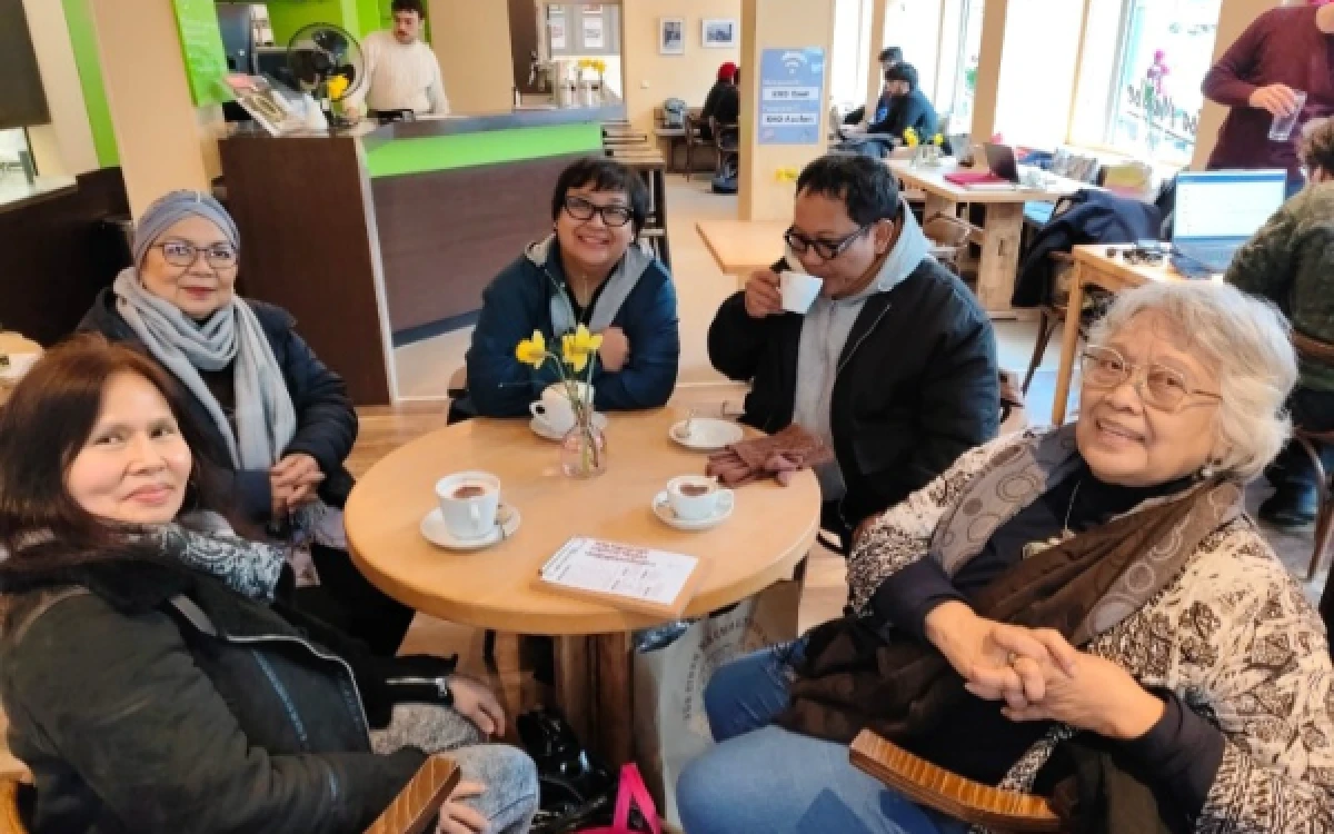 Foto Antusiasme warga Indonesia di Prancis menyambut para sineas indepen itu. (Foto: Yolinda for Ketik.com)