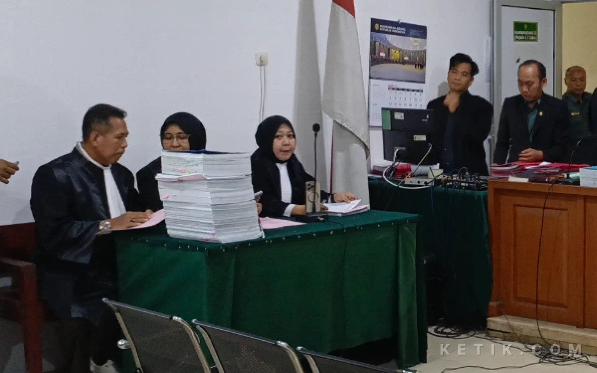 Thumbnail Berita - Jaringan Pengedar Sabu di Rusun Palembang Dituntut Jaksa 8,5 Tahun Penjara