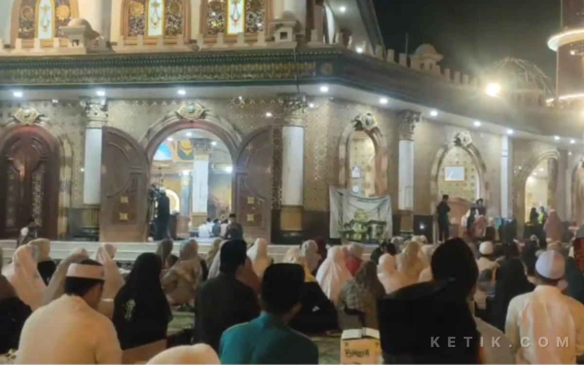 Thumbnail Berita - Haul Akbar ke-101 Syaikhona Kholil Jadi Momentum Menguatkan Akhlak