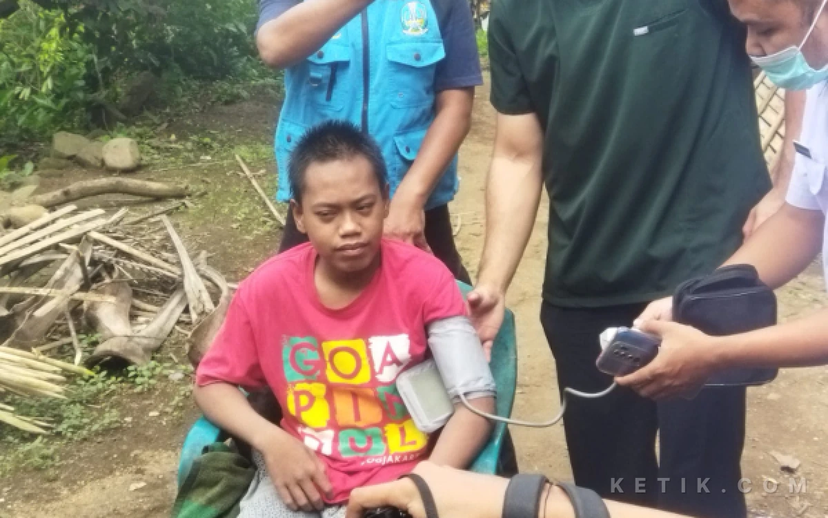 Thumbnail Berita - Dinsos Jatim Evakuasi Remaja Dipasung di Jember, Siapkan Rehabilitasi hingga Satu Tahun