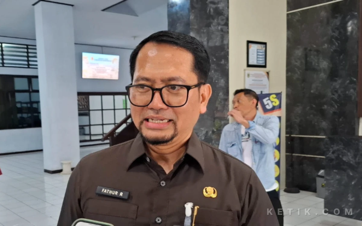 Thumbnail Berita - Sekda Bondowoso Tegas, ASN Harus Berubah atau Tertinggal