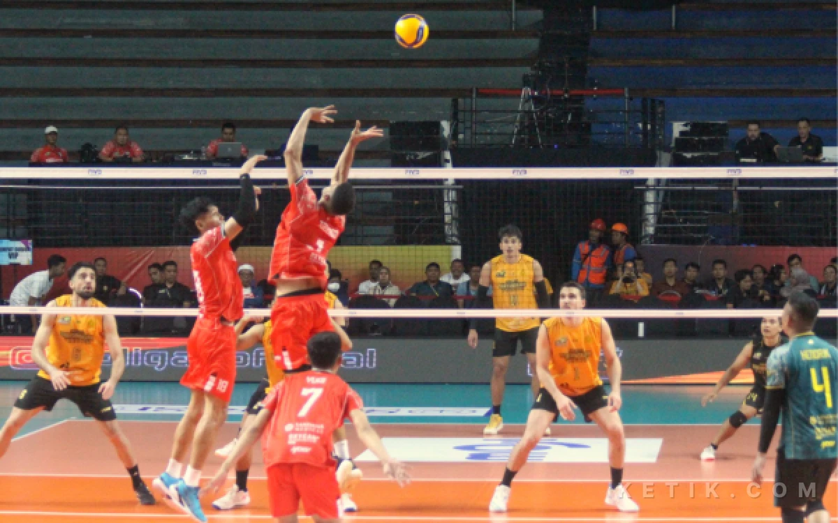 Thumbnail Berita - Surabaya Samator Keok 0-3 Lawan Bhayangkara Presisi di Final Four Proliga 2026