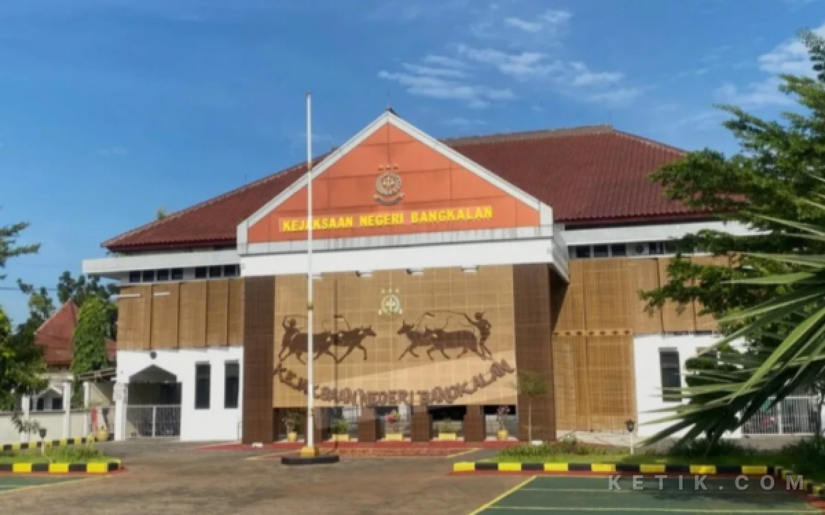 Thumbnail Berita - Saksi IF Absen dari Sidang Tanpa Pemberitahuan,  Kejari Bangkalan Belum Jadwalkan Pemanggilan Ulang