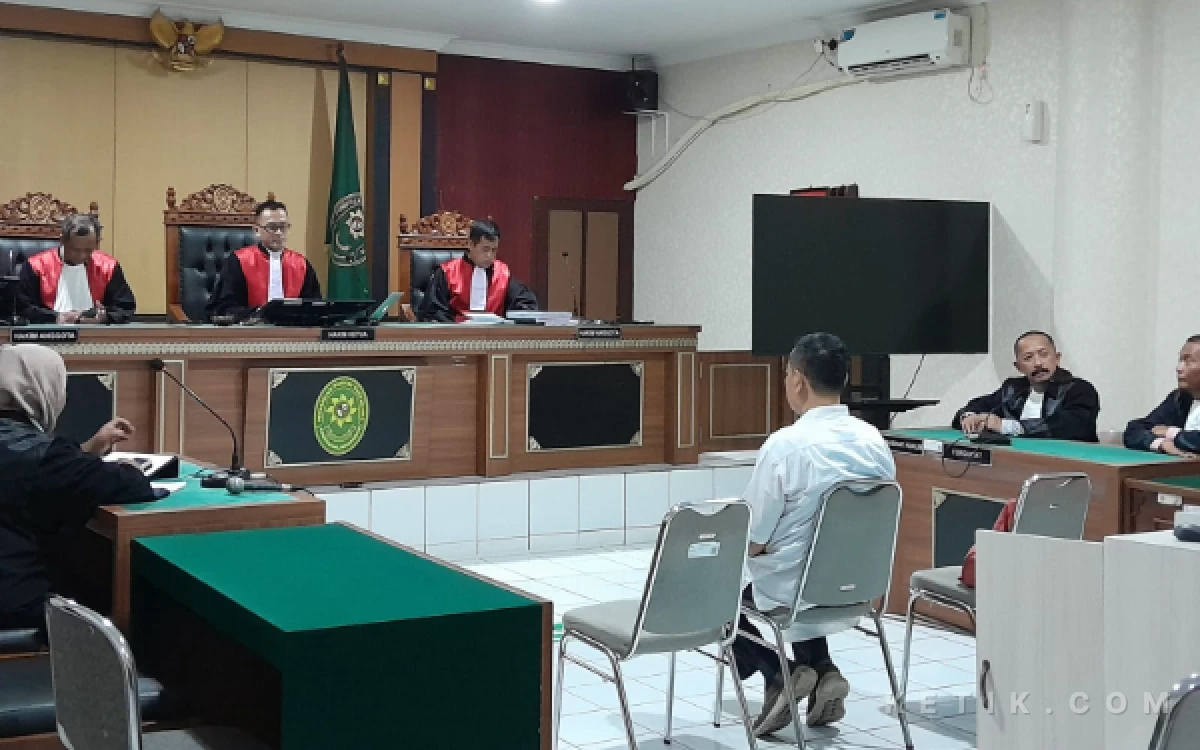 Thumbnail Berita - Divonis 4 Tahun Penjara, Pemkab Sleman Segera Tentukan Status ASN Eks Kadiskominfo Eka Suryo