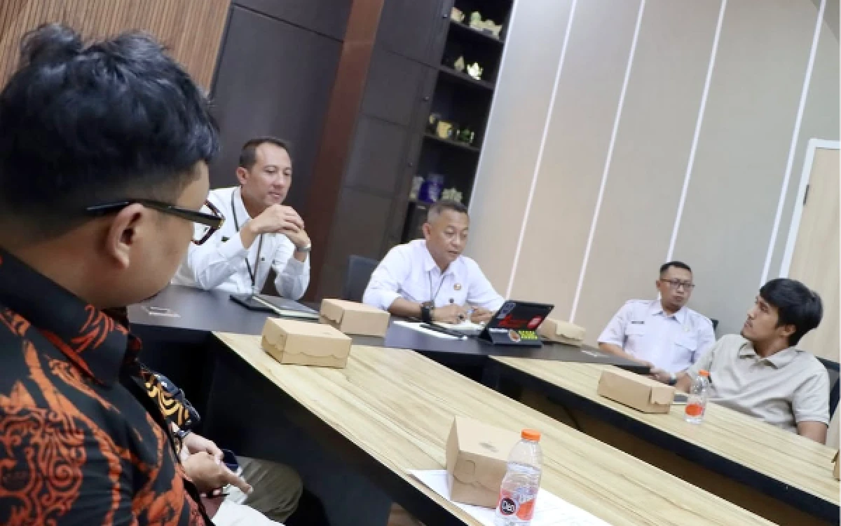 Thumbnail Berita - Kabel Semrawut Bakal Hilang! Pemkot Batu Matangkan Sistem Ducting, Alun-Alun Jadi Prioritas