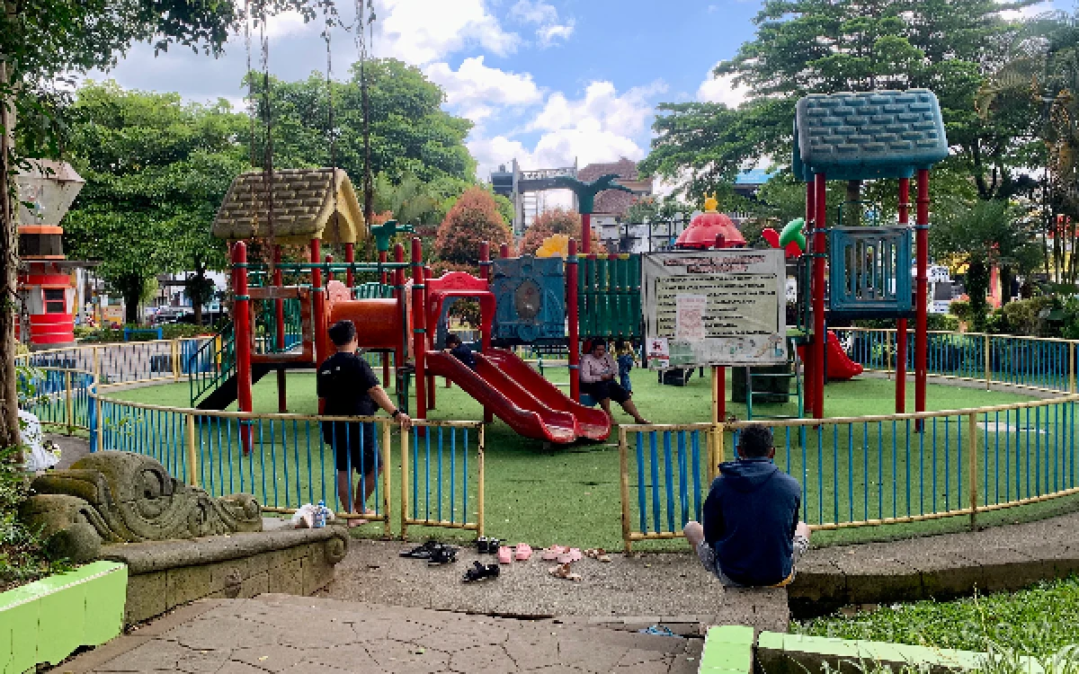 Thumbnail Berita - Lonjakan Wisatawan Saat Paskah, Polres Batu Siapkan Pengamanan di Seluruh Titik Strategis