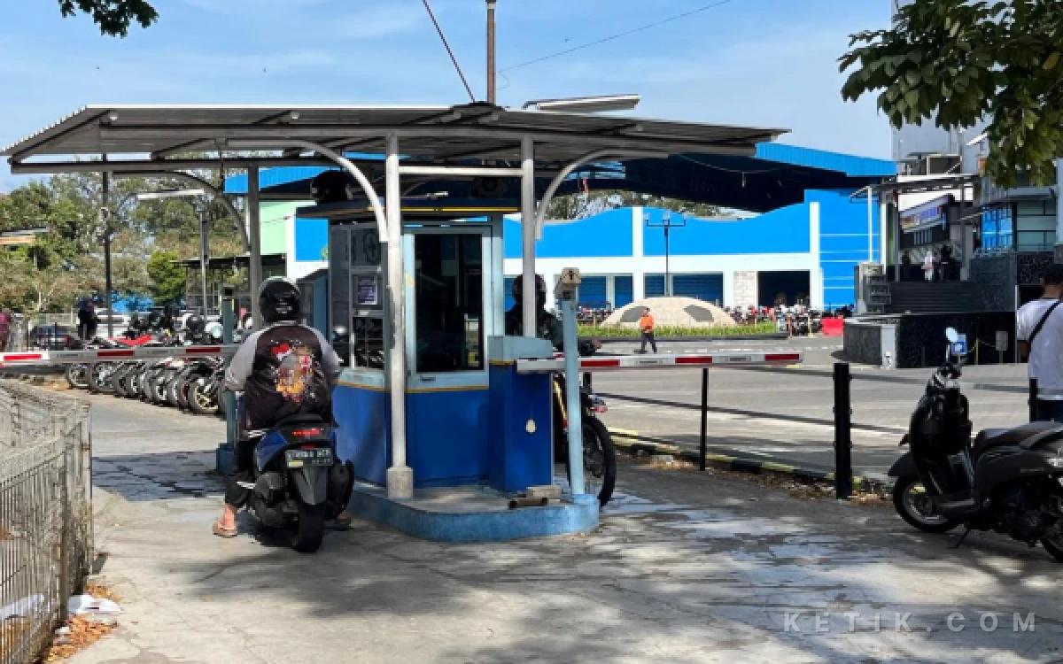 Thumbnail Berita - Mayoritas Pertokoan Tutup Saat Lebaran, Pendapatan Parkir Kota Malang Lesu