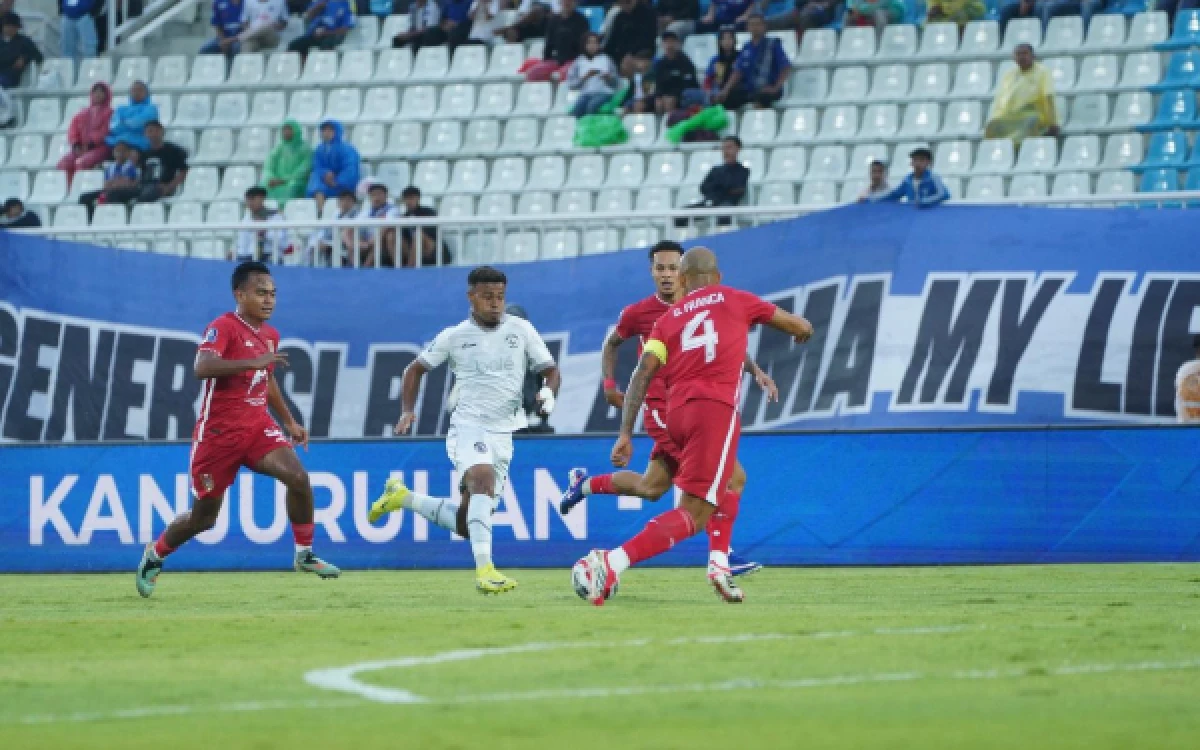 Thumbnail Berita - Jamu Malut United, Arema FC Harus Puas Bermain Imbang