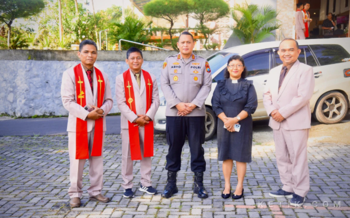 Foto Kapolres Bondowoso AKBP Dr Aryo Dwi Wibowo saat turun langsung ke lokasi.