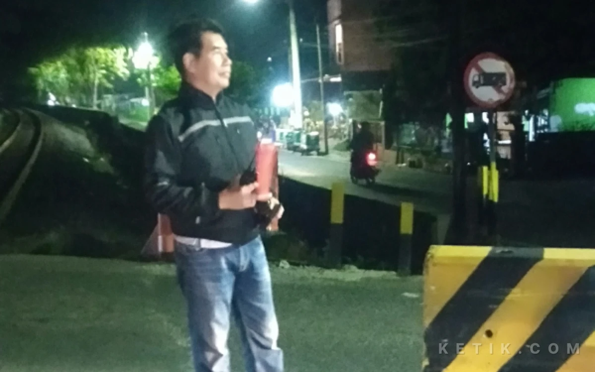 Thumbnail Berita - Kapolsek Kartoharjo Polres Madiun Kota Turun Jalan, Amankan Acara Halal Bihalal Perguruan Silat