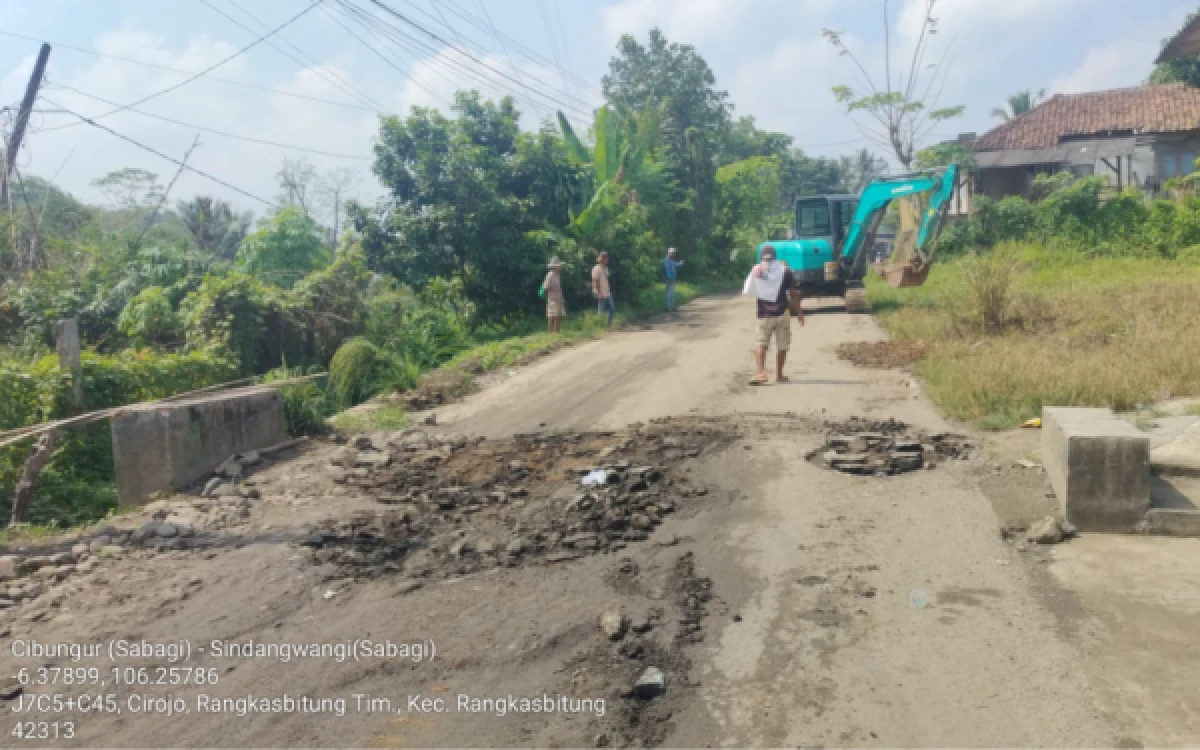 Thumbnail Berita - Pemkab Lebak Percepat Betonisasi Jalan, 11 Ruas Kabupaten dan 42 Titik Desa Ditangani
