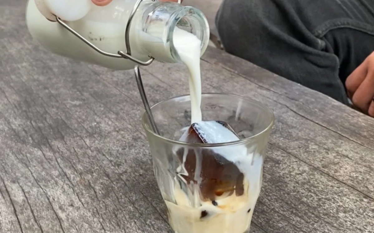Foto Ice coffee cube menjadi favorit yang disukai banyak pengunjung di Gartenhaus Co-Working Space Malang. (Foto: Instagram @gartenhaus_co)