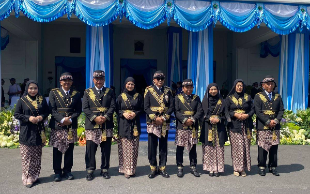 Thumbnail Berita - Pecinta Sejarah Kota Malang Kritik Busana Khas Bernuansa Kolonial: Dinilai Tak Pas untuk Pribumi