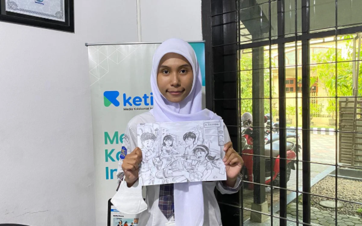 Thumbnail Berita - Lolos SNBP Pilihan Kedua, Siswi SMKN 1 Surabaya Bagikan Strategi Tembus Jurusan Desain Interior