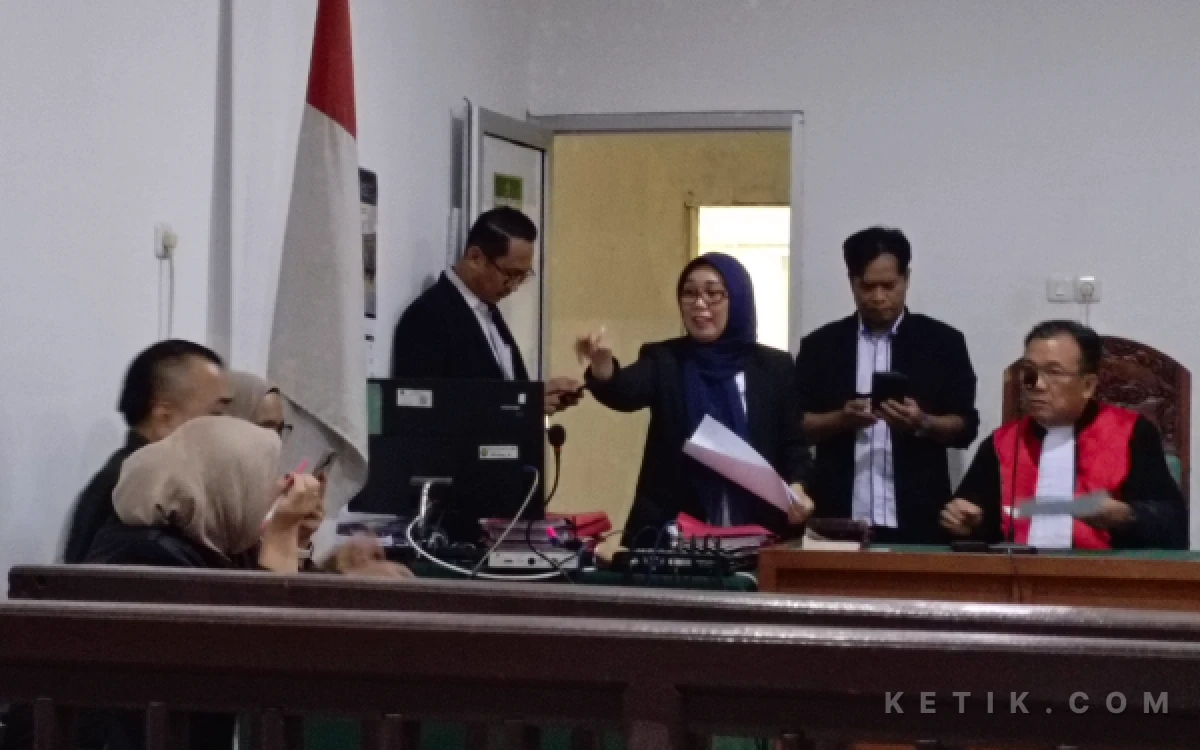 Thumbnail Berita - Tiga Terdakwa Narkotika Dituntut 10 Tahun, Kasus 100 Butir Ekstasi Diungkap di PN Palembang