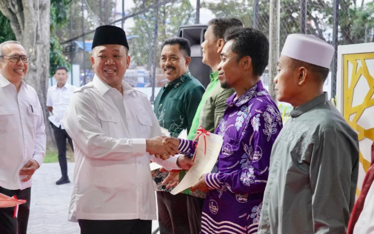 Thumbnail Berita - ATR/BPN Serahkan 33 Sertipikat untuk Rumah Ibadah di Sulawesi Tengah