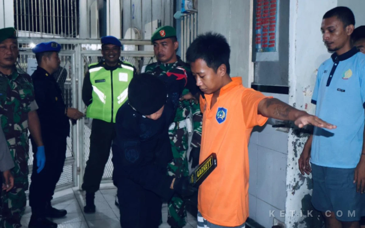 Thumbnail Berita - Rutan Situbondo Gelar Razia Gabungan dan Tes Urine, Begini Hasilnya