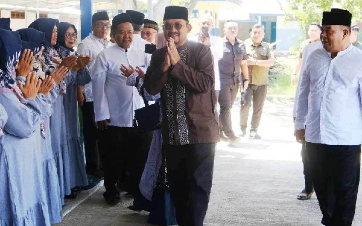 Thumbnail Berita - 276 CJH Asal Eks Kawedanan Pemalang Dilepas, Bupati Pastikan Pelayanan Optimal