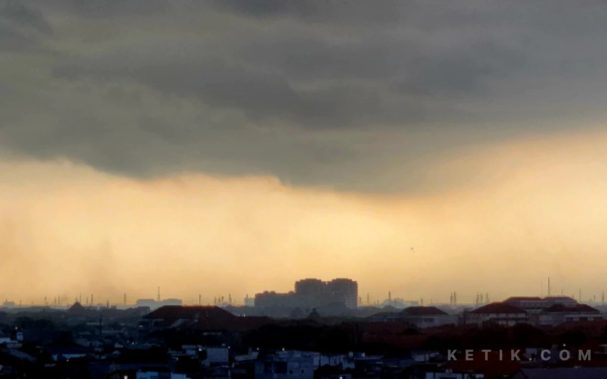 Thumbnail Berita - Cuaca Kota Surabaya Rabu 8 April 2026 Diprakirakan Hujan Ringan, Bangkalan Berawan