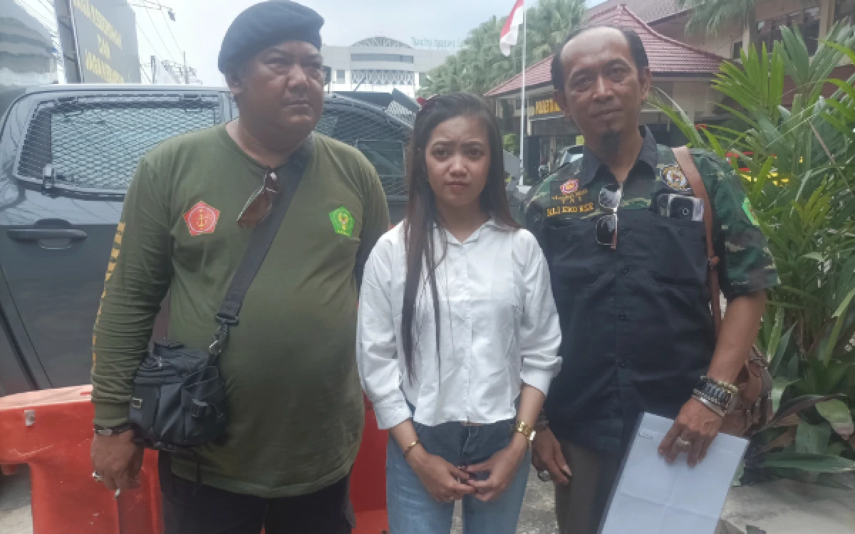 Thumbnail Berita - Ditipu Suami yang Ternyata Wanita, Korban Terpikat karena Utangnya Dilunasi hingga Diimingi Mobil Lamborghini