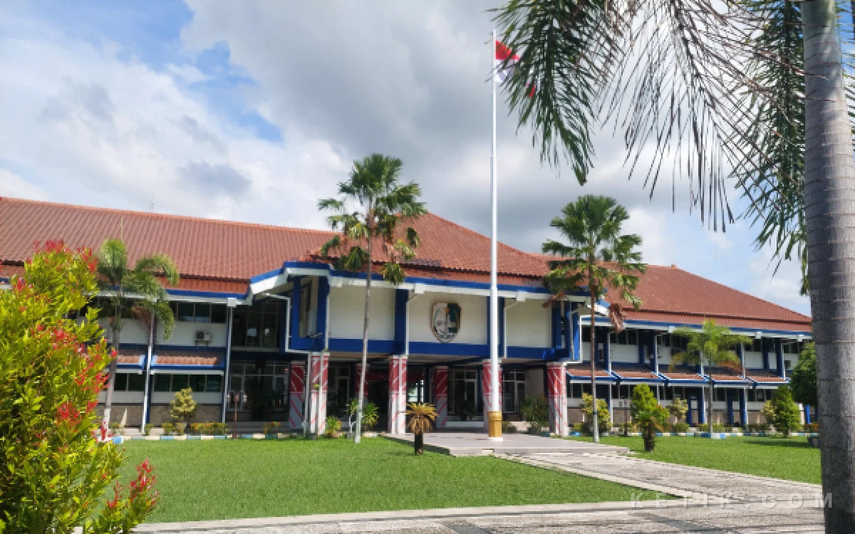 Thumbnail Berita - Proyek Fisik Pemkab Sampang Belum Dilelang hingga Triwulan II 2026, Ini Alasannya