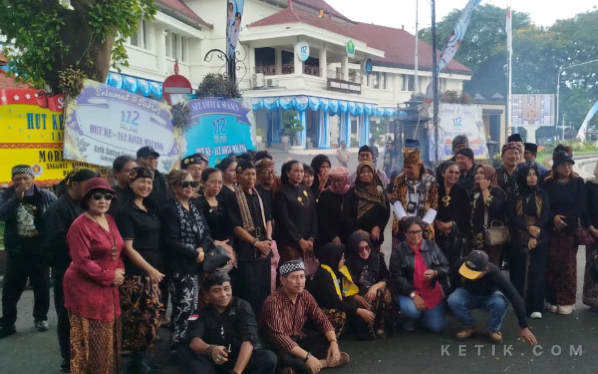 Thumbnail Berita - Baju Khas Malang Diprotes, Pelaku Budaya Turun ke Jalan