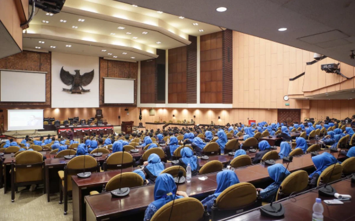 Foto Ratusan siswa MAN 2 Kota Malang saat berada di Senayan. (Foto: Humas)