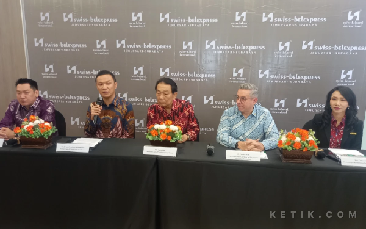 Foto Dari kiri; Vincentius Rachmat Loanata, Irwan Hendrata Budisantoso, Suparman, Fabrice Mini dan Tirtasari. (Foto: Sumarno/Ketik.com)