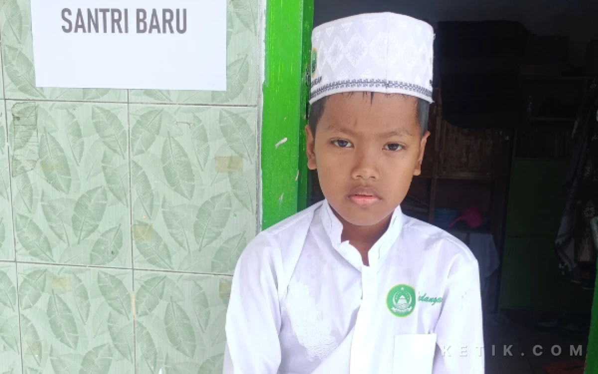 Thumbnail Berita - Kisah Haru Abd. Qodir, Santri Yatim Piatu di Sampang yang Gigih Belajar di Tengah Keterbatasan Biaya