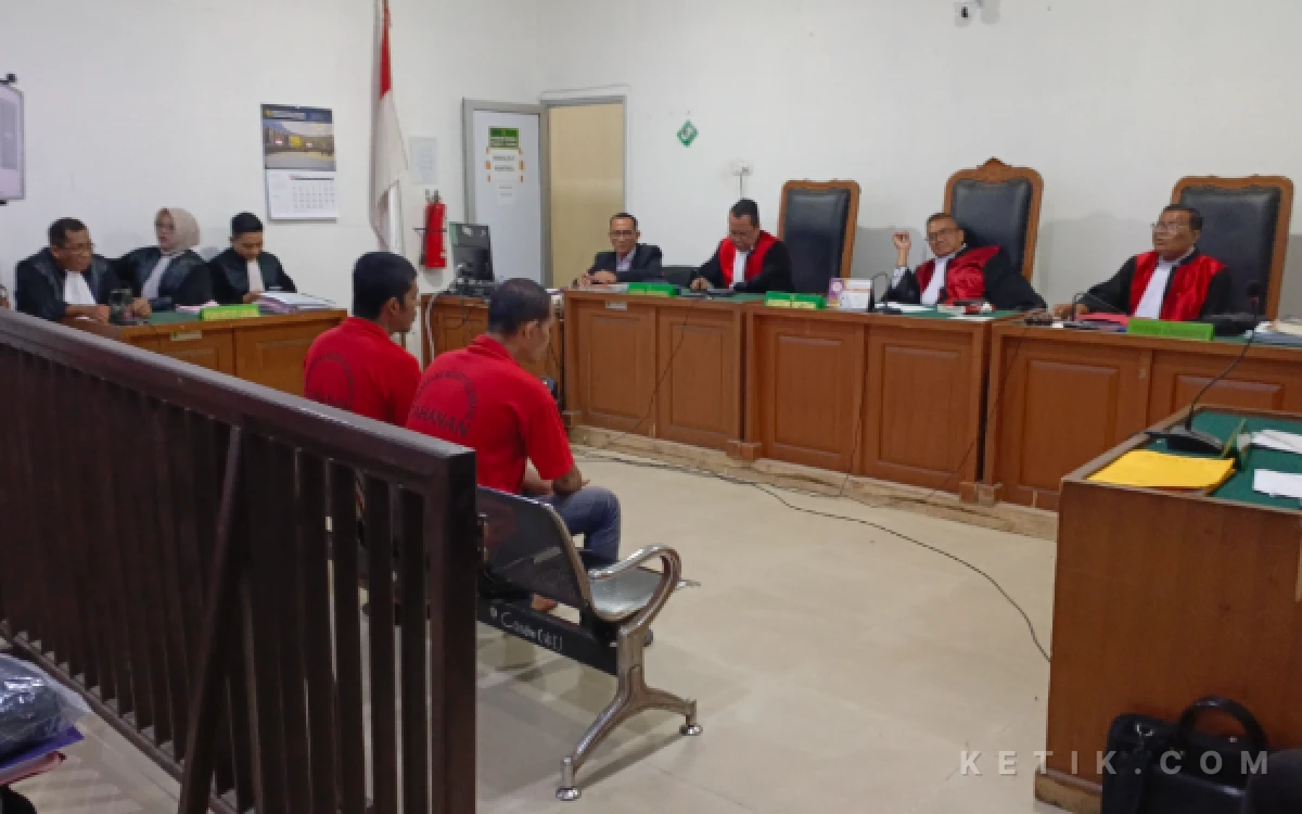 Thumbnail Berita - Sidang Kasus 4 Kg Sabu Berkedok Teh Cina, Kurir Ungkap Jaringan Edar di PN Palembang