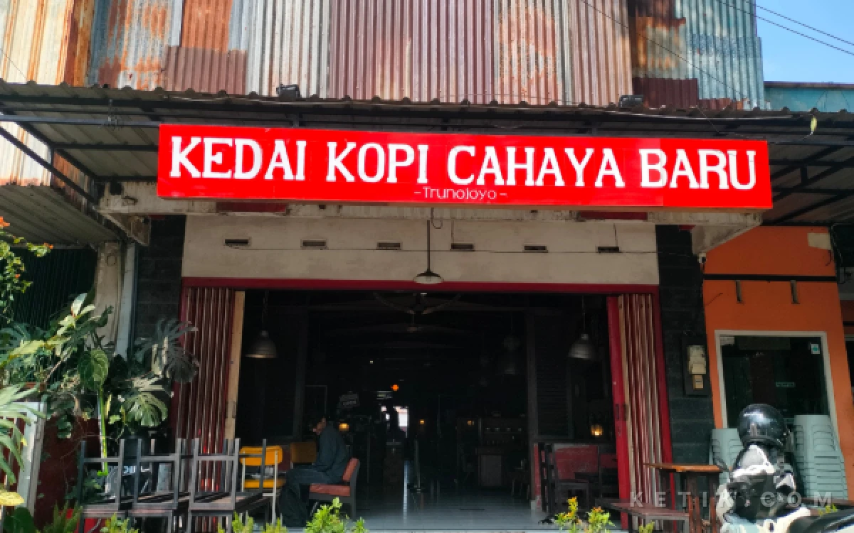 Thumbnail Berita - Kedai Kopi Cahaya Baru, Ruang Singgah Anak Muda di Tengah Hiruk Pikuk Kota Malang
