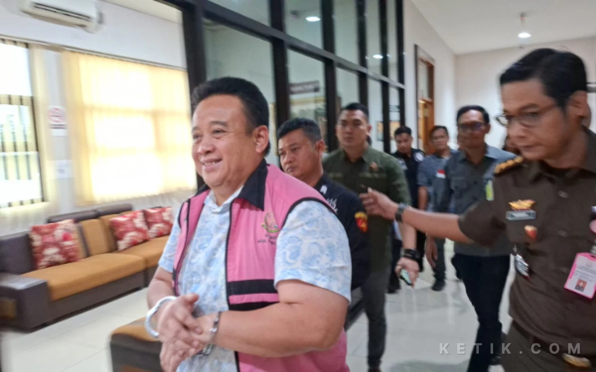 Thumbnail Berita - Dugaan Korupsi Rp128,5 Miliar di BUMD Kabupaten Bandung, Dirut PT BDS Ditahan Kejari