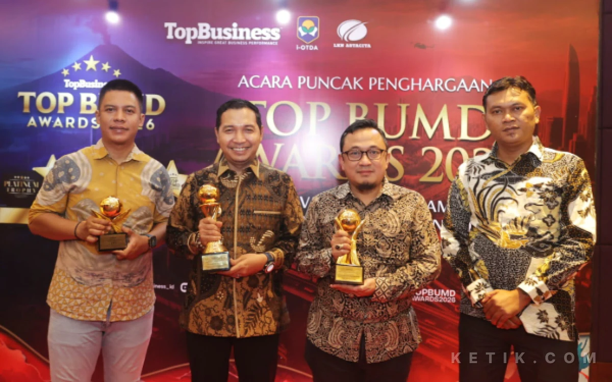 Thumbnail Berita - Kota Madiun Raih Tiga Penghargaan Top BUMD Awards Tahun 2026