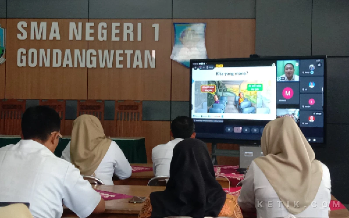 Foto Peserta workshop AI Generatif untuk Transformasi Pembelajaran yang dilaksanakan secara luring dan daring, 15 April 2026. (Foto: Yuni Ernawati)