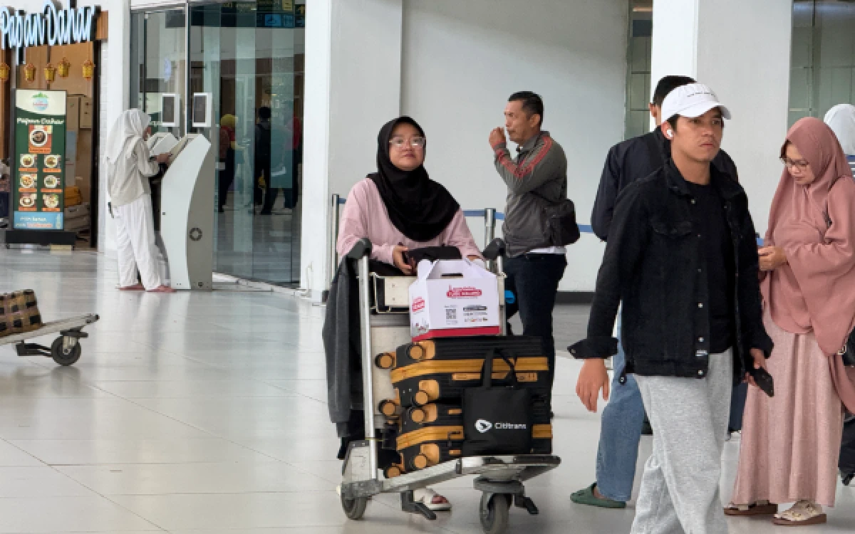 Thumbnail Berita - Jumlah Penumpang Bandara Juanda Naik 4 Persen, 3 Negara Ini Jadi Favorit