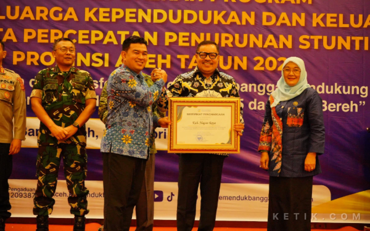 Thumbnail Berita - Berhasil Susun Dokumen PJPK Berkualitas, Bupati Nagan Raya Raih Penghargaan dari BKKBN