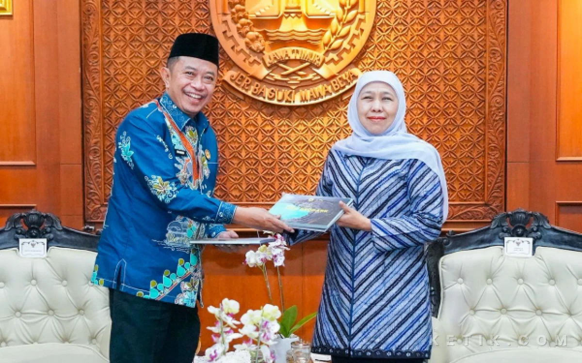 Foto Bupati Bondowoso Abdul Hamid Wahid Saat Audensi dengan Gubernur Jawa Timur Khofifah Indar Parawansa terkait Persiapan menghadapi proses revalidasi internasional UNESCO