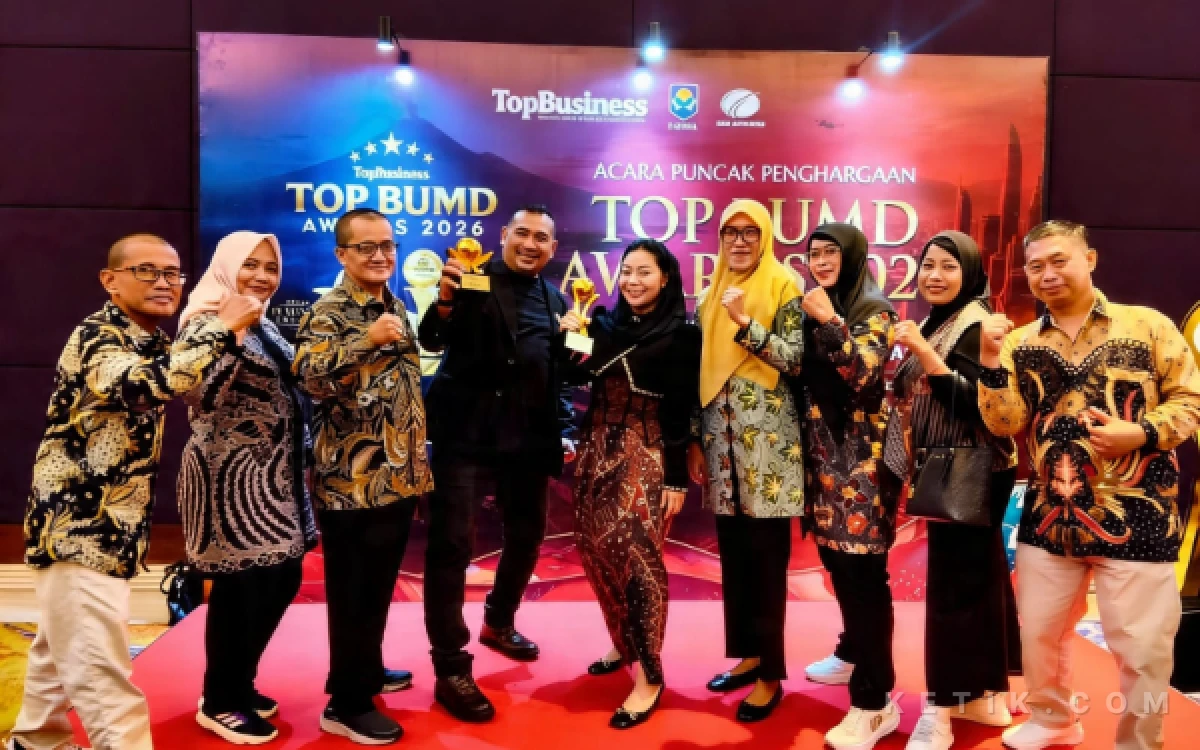 Thumbnail Berita - Bank Brebes Borong Penghargaan Nasional 2026, Laba Tembus 130 Persen dan Dukung UMKM